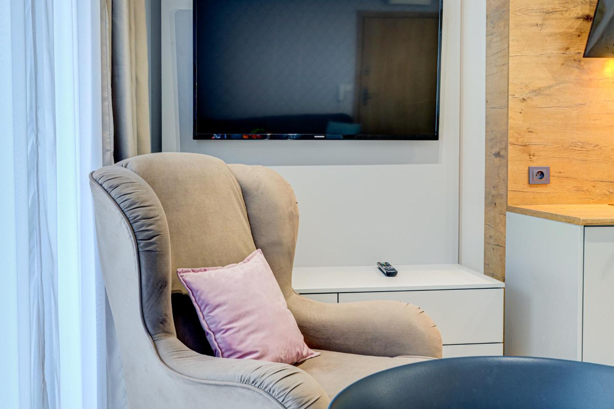 Apartamenty Rondo ชวีโนวิชแจ ภายนอก รูปภาพ