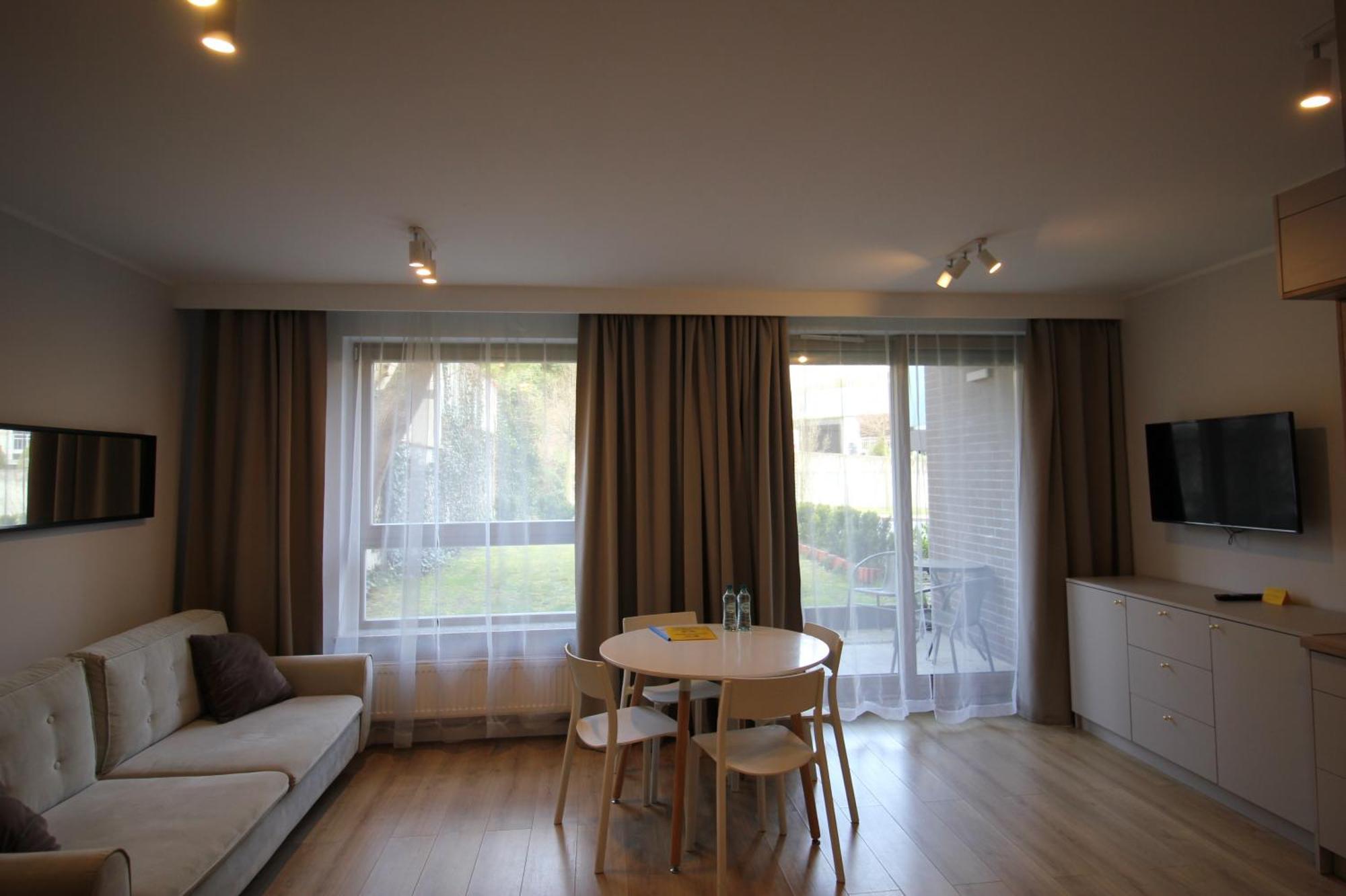 Apartamenty Rondo ชวีโนวิชแจ ภายนอก รูปภาพ